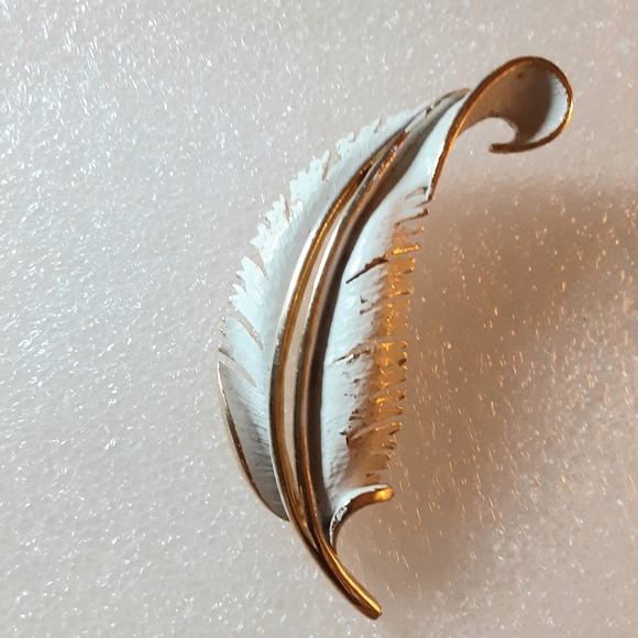 Gold and White Leaf Brooch    Bundle and Save with 3 for $20 - Picture 4 of 6